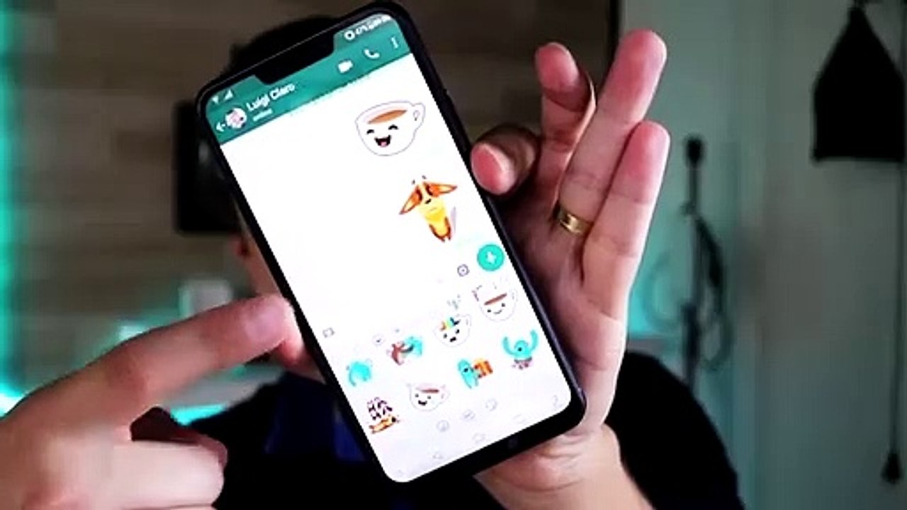 WhatsApp vai permitir que figurinhas sejam criadas dentro do aplicativo