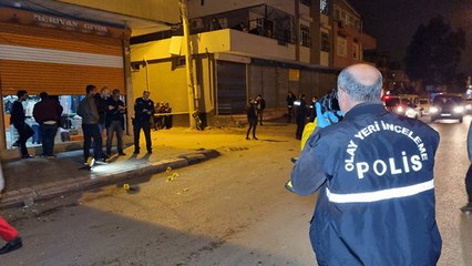 Kurşun yağdırdıkları evde, balkondaki kadını vurdular