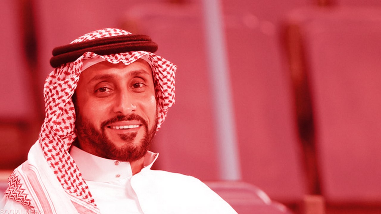 سامي الجابر يقبل يد عبدالله دعيع.. والأخير ينهار باكيًا
