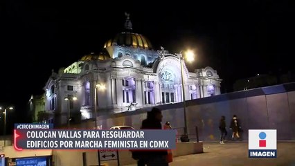 "Blindan" edificios por marcha feminista en CDMX