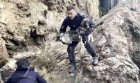 Son dakika haberi... Falezlerde mahsur kalan köpek deniz polisinin 'film gibi' operasyonuyla kurtarıldı