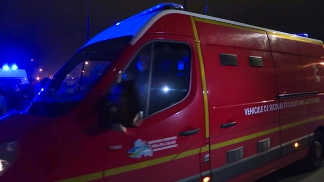 Макрон: Франция не позволит превратить Ла-Манш в кладбище