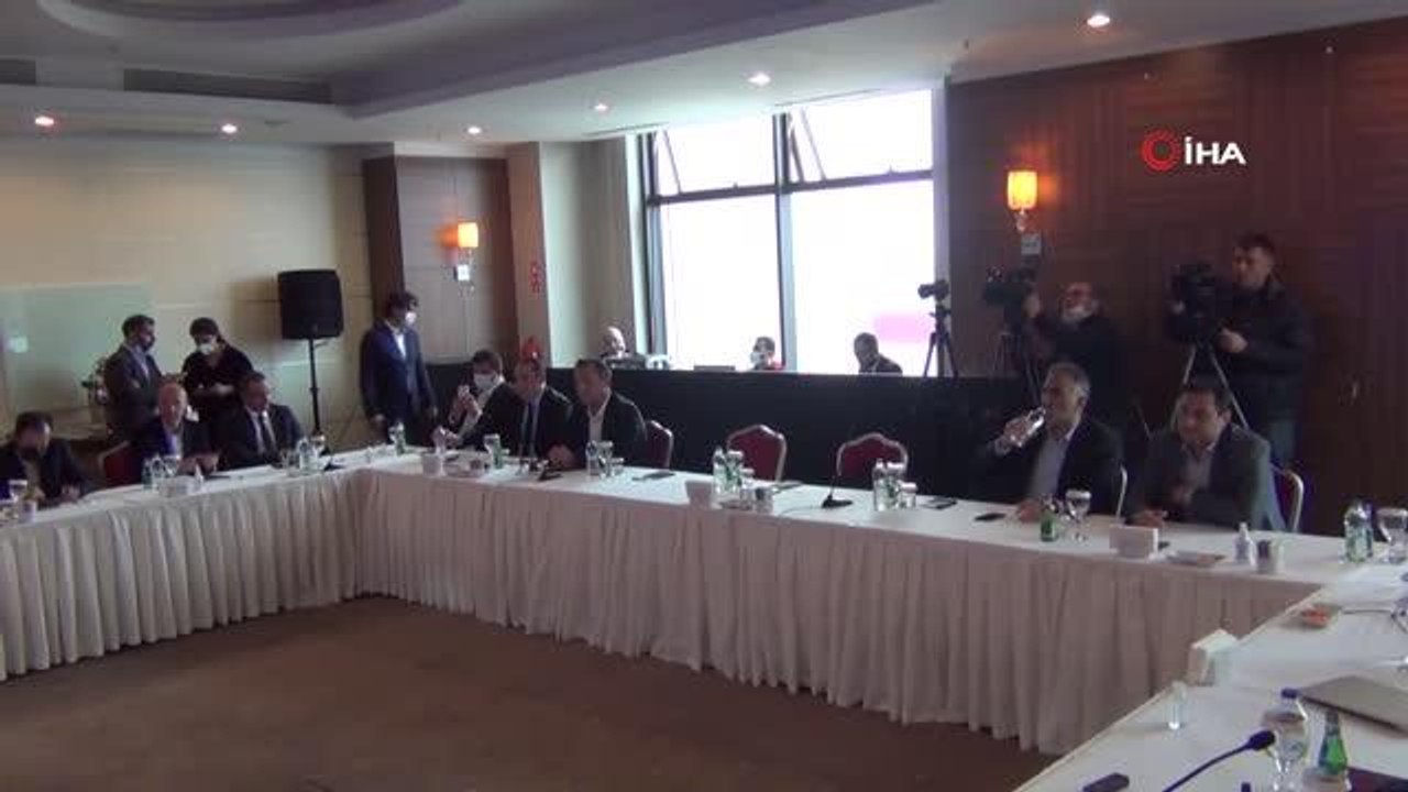 Turkcell, 'Dijital Türkiye' için fiber seferberliği başlattıTeknoloji devi Turkcell Afyon, Uşak, Ordu ve Sivas'taki evlere ışık hızında internet için...