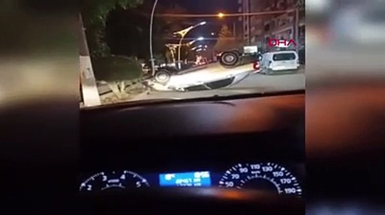 Sosyal medya hesabından canlı yayın yaparken kazayı görüntüledi