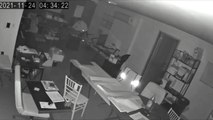 Sujeto ingresa a robar a una oficina ubicada en la colonia Auditorio, en Zapopan