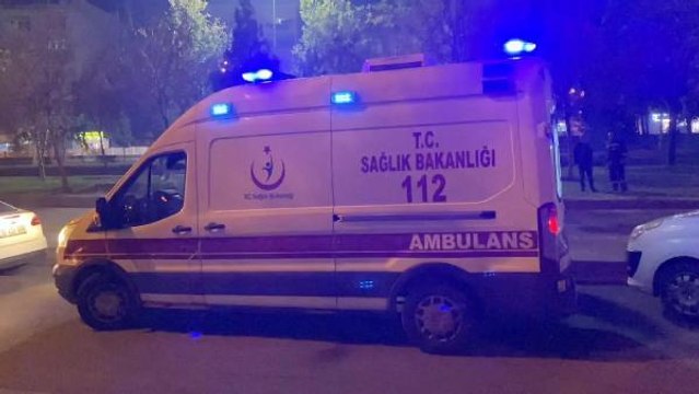 PARKTA YÜRÜRKEN BIÇAKLANAN MUHAMMED YARALANDI