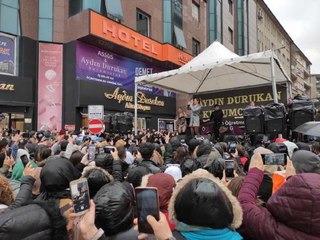 Demet Akalın Kırşehir'de sevenleriyle buluştu