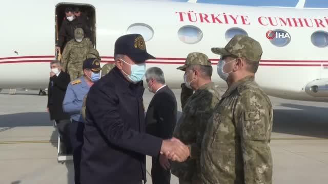 Son dakika haberi: Milli Savunma Bakanı Akar ve beraberindeki TSK komuta kademesi sınır hattında
