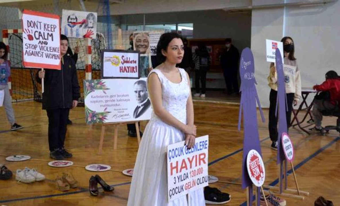 Bafra Anadolu Lisesi öğrencilerinden "Kadına şiddete hayır" etkinliği