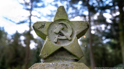 كيف يفكر الروس بعد 30 عاما على الانهيار السوفييتي؟