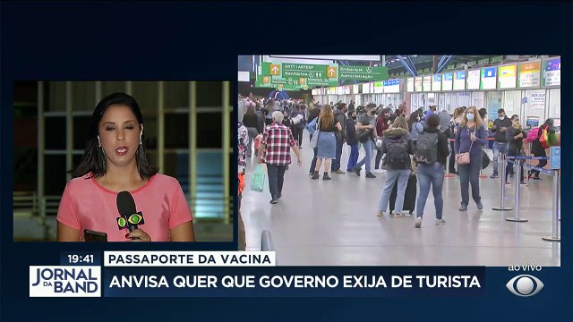 Na tentativa de evitar que uma nova onda da Covid, como essa da Europa, chegue ao Brasil, a Anvisa recomendou ao governo exigir passaporte da vacina de quem vem do exterior.