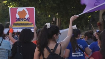 Miles de chilenas se toman las calles en el Día contra la violencia machista