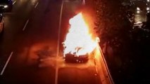 Detik-detik Mobil Terbakar di Ruas Tol Dalam Kota