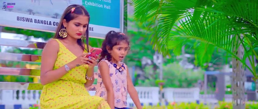 Manike Mage Hithe මැණිකේ මගේ හිතේ Official Cover - Yohani - Hindi Version - Orchid Media - Cute Love