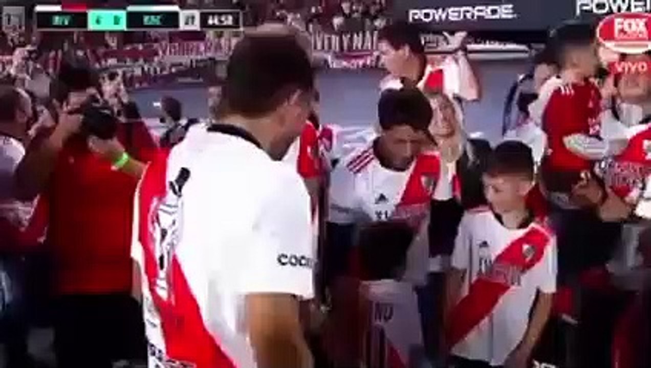 River festejando