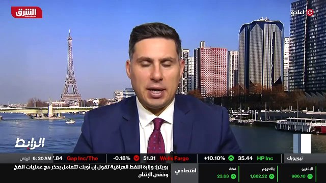 ...بين بولندا وبيلاروسيا يعني هو ينظر له ،...