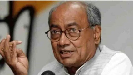 MP: Digvijay Singh performs Ramdhun at BJP MLA home