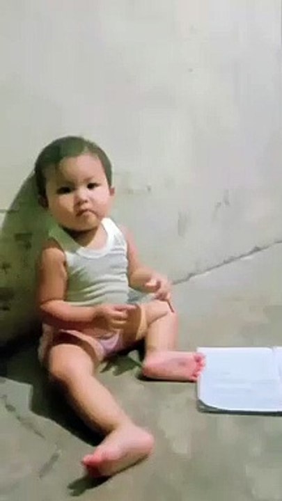Viral bayi lawak ,yg nonton pasti ketawa