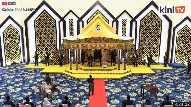 LIVE: Barisan exco Melaka angkat sumpah jawatan (2)