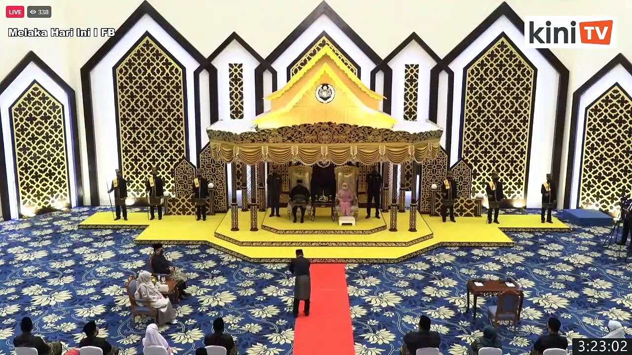 LIVE: Barisan exco Melaka angkat sumpah jawatan (2)