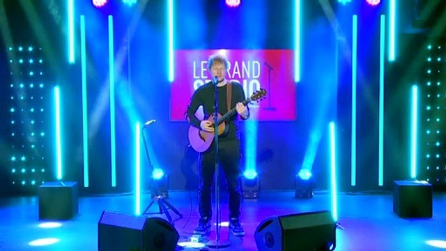 Ed Sheeran interprète Shivers dans Le Grand Studio RTL