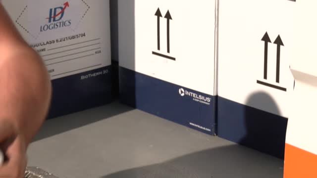 Un nuevo cargamento de vacunas llega a Sevilla