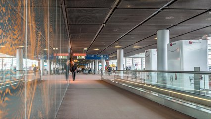 Nouveau variant : la France suspend les arrivées en provenance d'Afrique australe