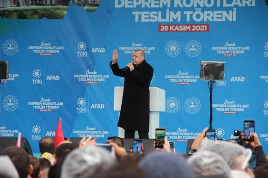 Cumhurbaşkanı Erdoğan deprem konutlarını teslim etti