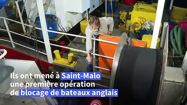 Licences post-Brexit: des pêcheurs français bloquent des ports et le tunnel sous la Manche