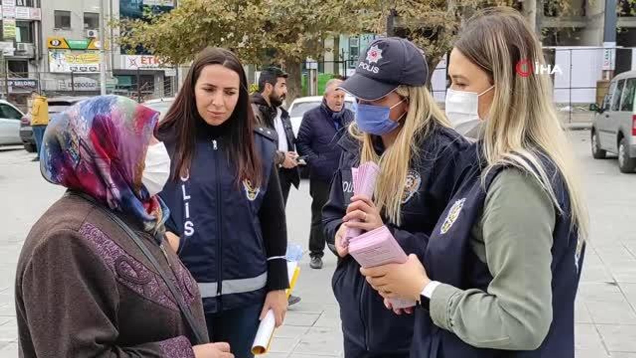 Son dakika! Polis ekipleri Esenler'de KADES uygulamasını vatandaşlara anlattı