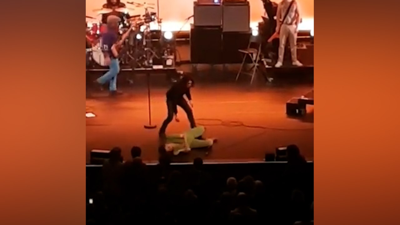 Catherine Ringer s'écroule sur scène lors d'un concert en Belgique