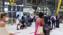 España restringirá los vuelos de Sudáfrica y Botsuana por la variante 'Nu'