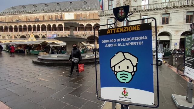 Covid, Padova: da oggi obbligo mascherine all'aperto