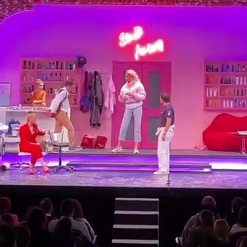 Σάσα Σταμάτη: Μετά τη δημοσιογραφία, την παρουσίαση και το J2US, έδωσε ρέστα και στο θεατρικό σανίδι