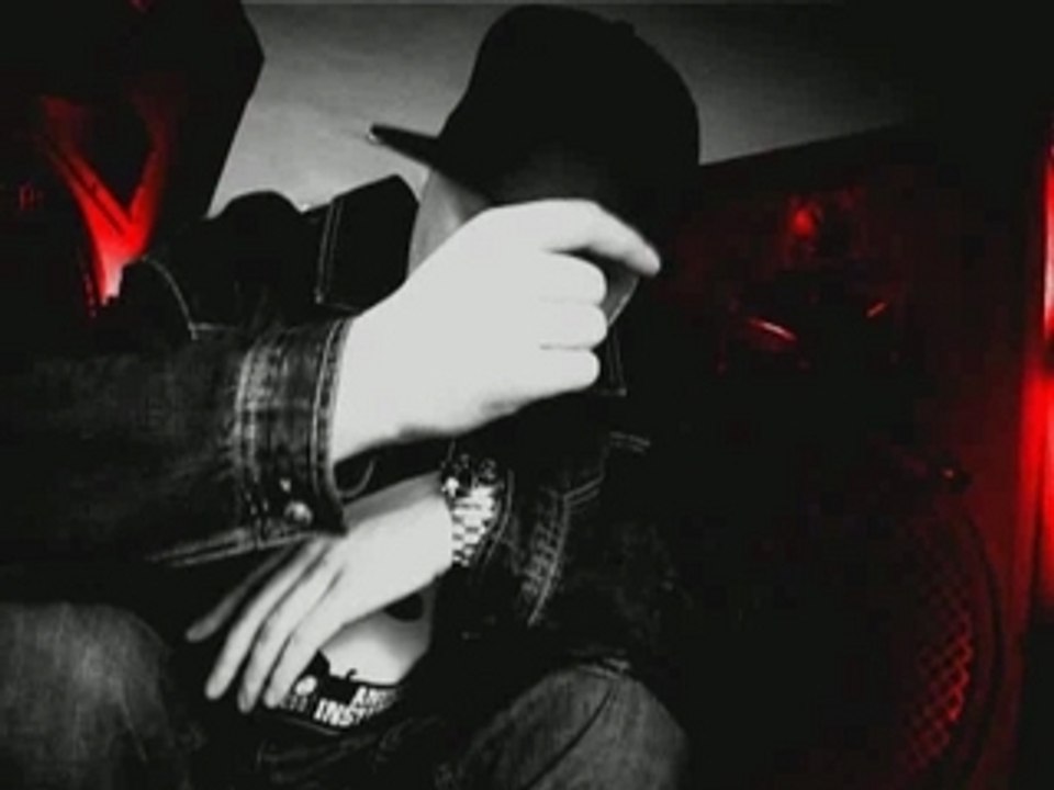 FLYNT - Fidèle à son contexte