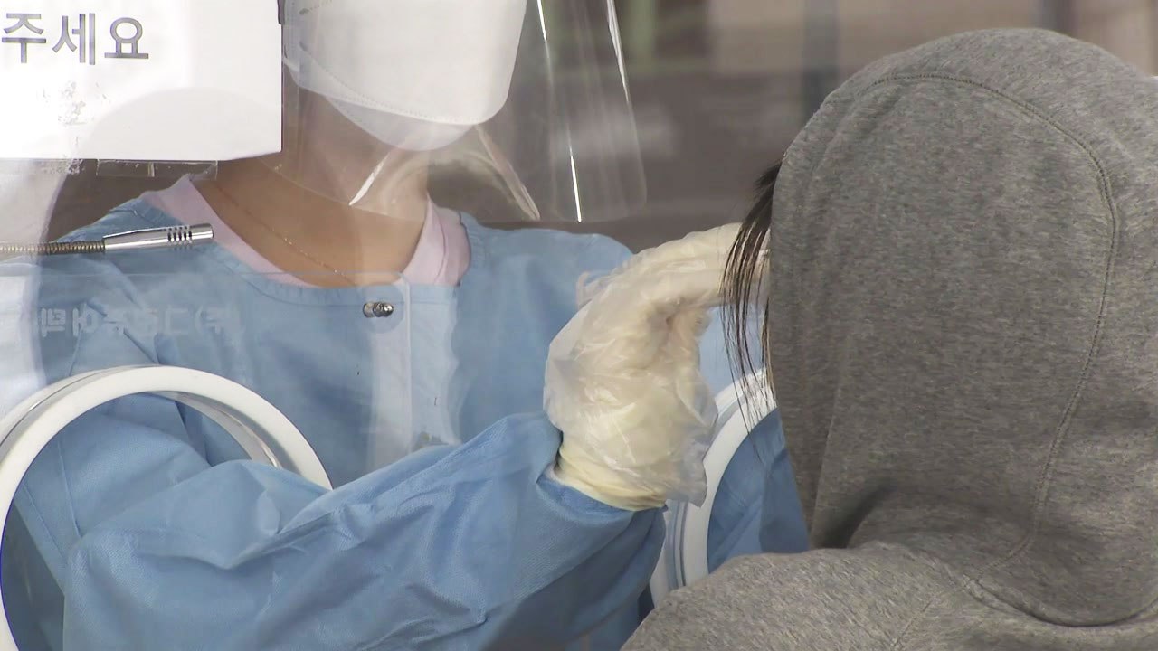 비수도권 고령층 돌파 감염 반복...추가 접종 후 감염도 발생 / YTN