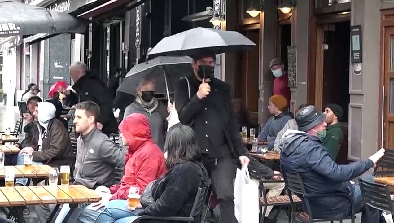 Omicron, la "preocupante" nueva variante de la COVID-19, ya está en Europa