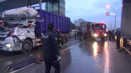 Köprüden aşağı atladı, tırlar birbirine girdi