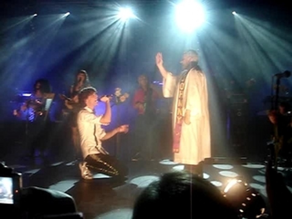 Mika Hammersmith Londres 25/02 Holy Johnny 2