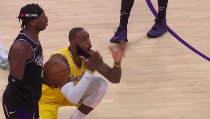 LeBron James didnt like the foul call