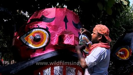 Making a Ravan effigy for Dussehra