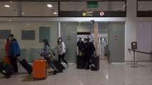 España incrementará restricciones de viaje ante las nuevas variantes de covid