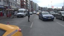Kadıköy'de taksilere yönelik denetim... Emniyet kemeri takmayan taksiciye 144 TL ceza
