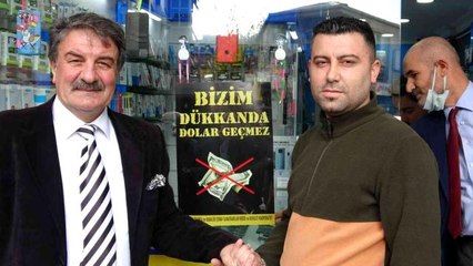 Pendik'te kapı kapı esnafı dolaşıp doları boykot ettiler