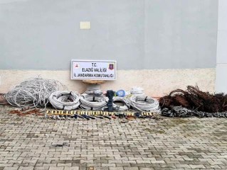 Tavuk çiftliğinden 250 bin liralık elektrik malzemesi çalmışlardı, malzemelerle birlikte yakalandılar