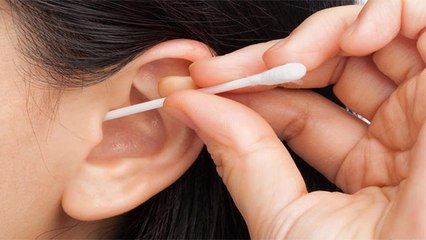 क्या आप भी कान साफ करने के लिए करते हैं ईयर बड का इस्तेमाल हो जाएं सावधान | Boldsky