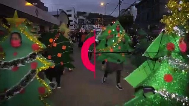 Christmas parade kicks off festivities in Bolivia