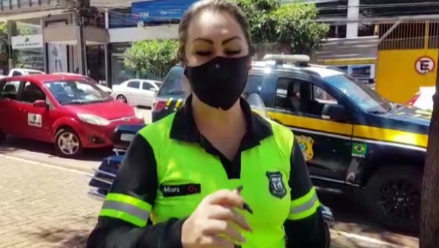 Equipes da Transitar, Detran PRE e PRF realizam ação de orientação na Região Central