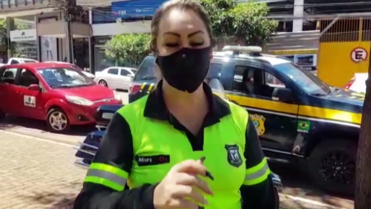Equipes da Transitar, Detran PRE e PRF realizam ação de orientação na Região Central