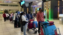 Reisende in Südafrika nach Omikron-Alarm: 